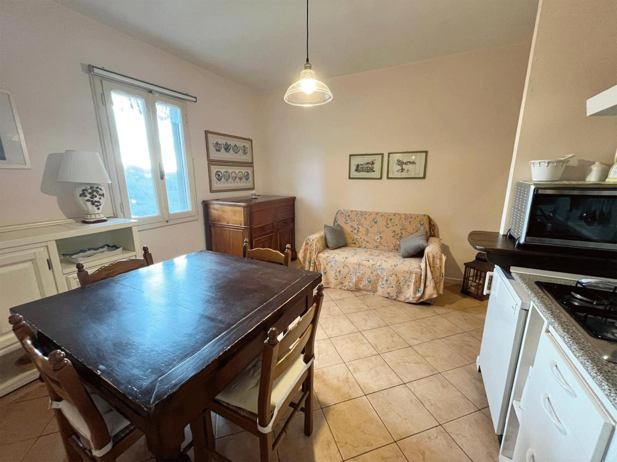 Casa Vacanze L'Acquerello Lari Buitenkant foto